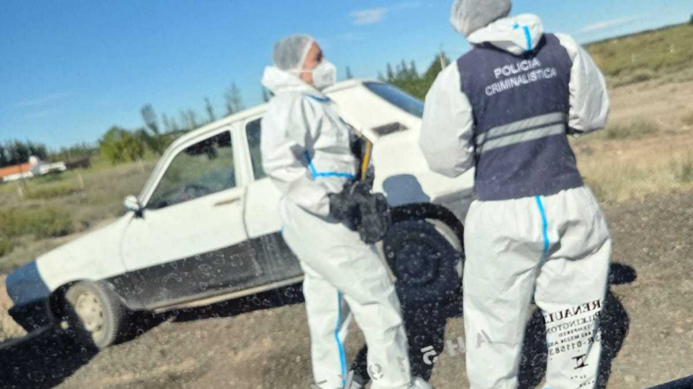 Murió una persona adentro de su auto en Autovía Norte casi Ruta 22: qué pasó