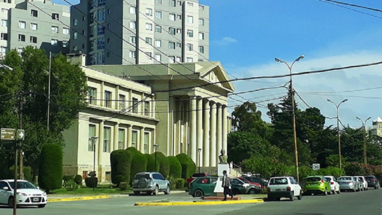 Atropelló a un motociclista y lo dejó incapacitado: lo condenaron a pagarle los gastos médicos de por vida